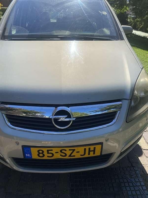 Grijs Gebruikt 2006 Opel Zafira Enjoy MPV | € 500 (Super prijs) - Afbeelding 1/4
