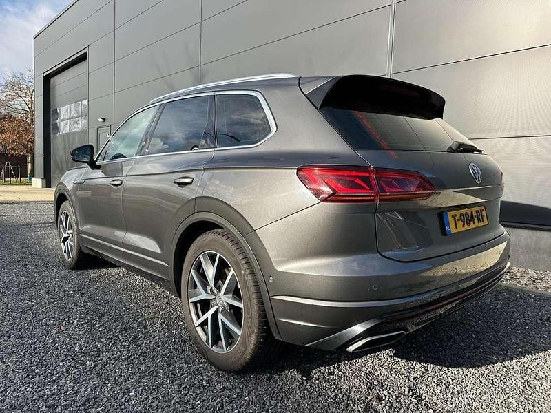 Occasion VW Touareg R-line 286 PK (210 kW) 2019 Grijs SUV