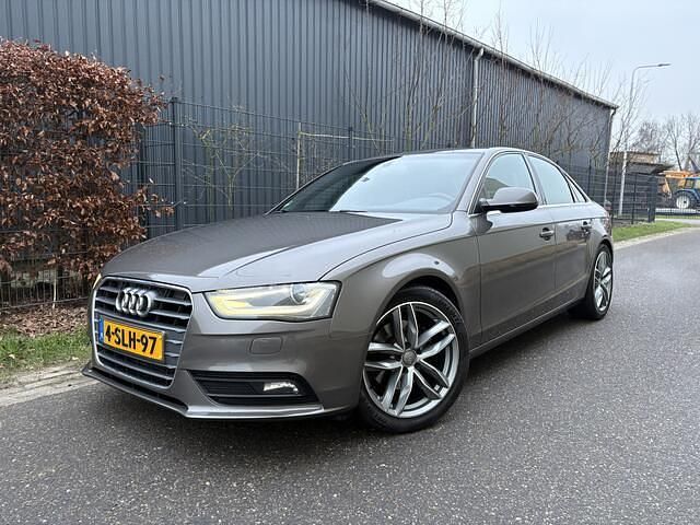 Occasion Audi A4 Basis 170 PK (125 kW) 2013 Grijs Sedan