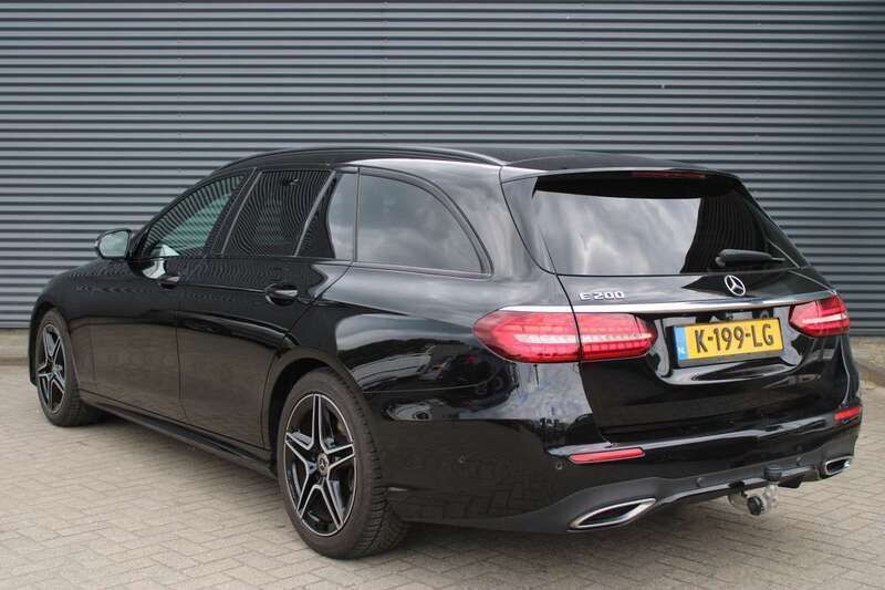 Occasion Mercedes E200 Business 199 PK (146 kW) 2021 Zwart Stationwagen