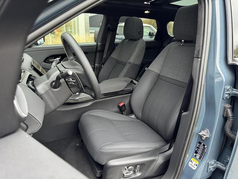 Occasion Land Rover Range Rover evoque Autobiography 309 PK (227 kW) 2023 Tribeca blueultrafabrics™ and kvadrat™ textile seats – ebony SUV