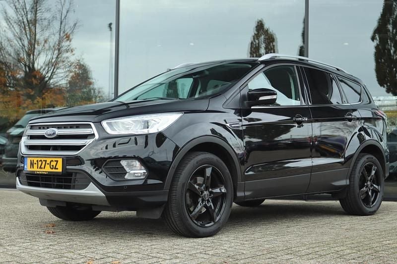 Zwart Gebruikt 2020 Ford Kuga Titanium SUV | € 17.900 (Super prijs) - Afbeelding 1/4
