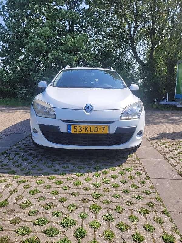 Occasion Renault Mégane GrandTour Dynamique 90 PK (66 kW) 2010 Wit Stationwagen
