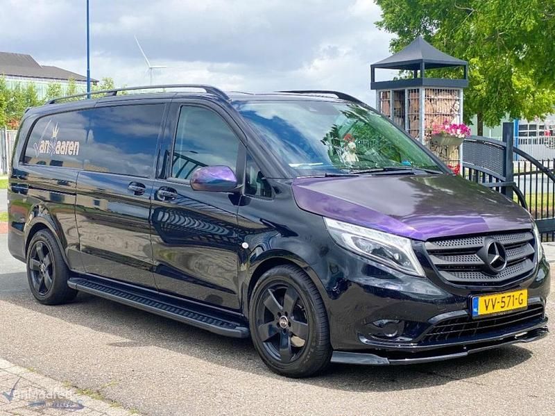 Zwart Gebruikt 2016 Mercedes Vito Sedan | € 36.490 - Afbeelding 1/4