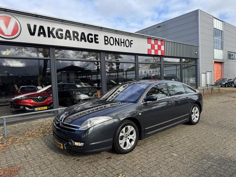 Grijs Gebruikt 2006 Citroën C6 Exclusive Sedan | € 5.950 (Eerlijke prijs) - Afbeelding 1/4