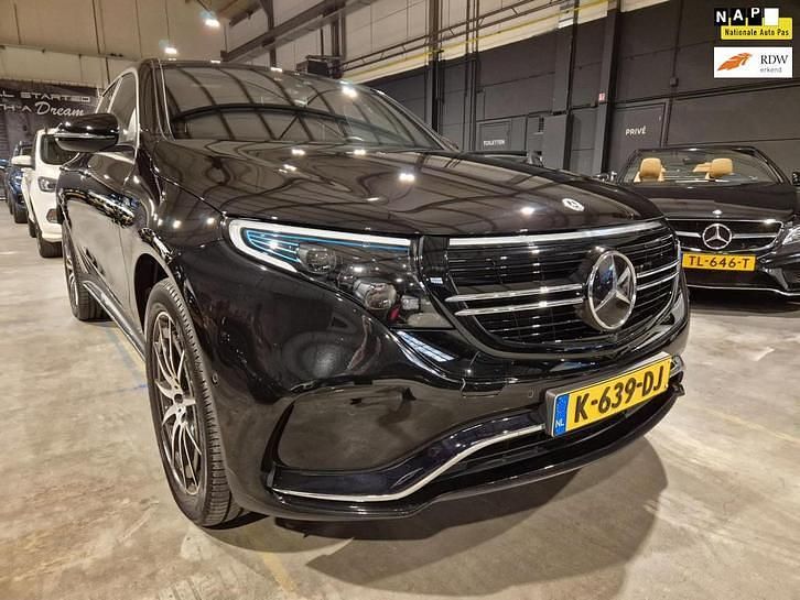 Zwart (metallic) Occasion 2020 Mercedes EQC400 Business SUV | € 31.849 (Eerlijke prijs) - Afbeelding 1/4