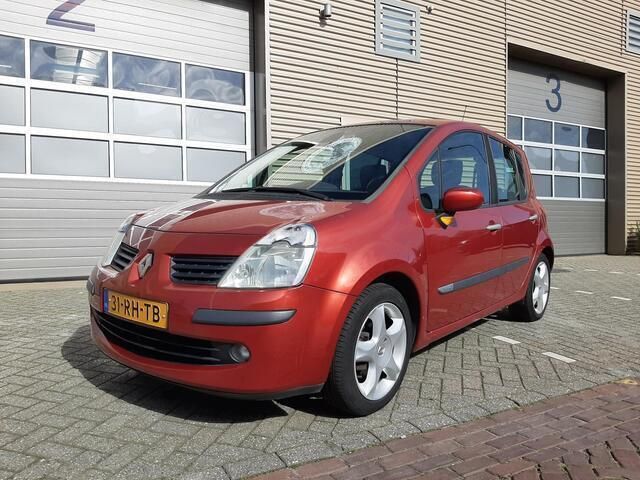 Rood Gebruikt 2005 Renault Modus Luxe MPV | € 2.850 (Duur) - Afbeelding 1/4
