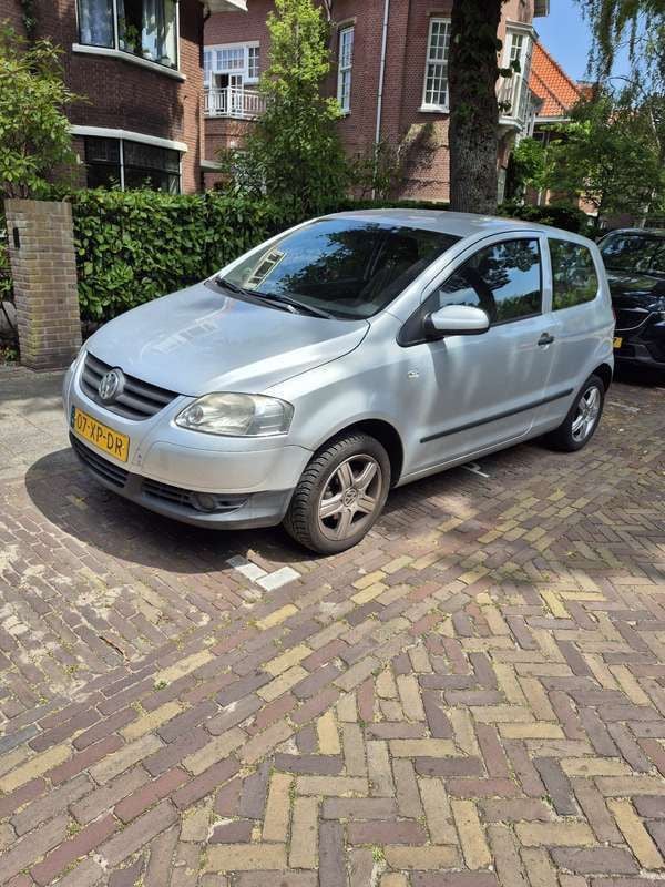 Grijs Gebruikt 2007 VW Fox Trendline Hatchback | € 1.000 (Super prijs) - Afbeelding 1/4