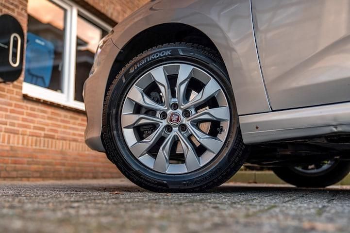 Occasion Fiat Tipo Business 120 PK (88 kW) 2017 Grijs (metallic) Hatchback