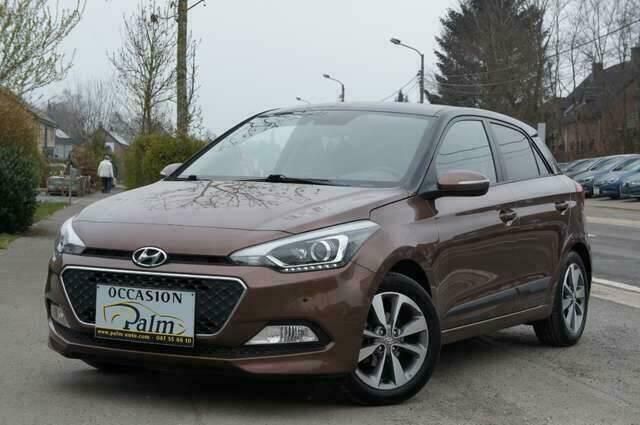 Bruin Gebruikt 2016 Hyundai i20 Blackline Sedan | € 8.600 (Eerlijke prijs) - Afbeelding 1/4