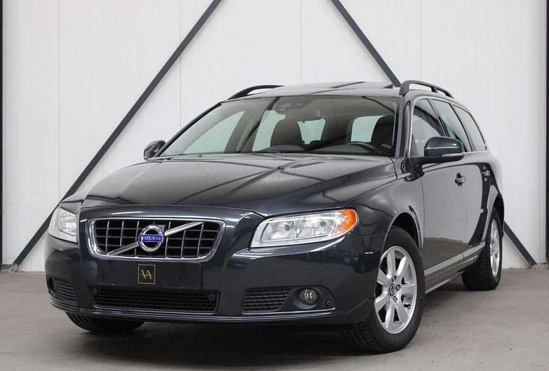 Grijs Gebruikt 2012 Volvo V70 Kinetic Stationwagen | € 14.999 (Super prijs) - Afbeelding 1/3