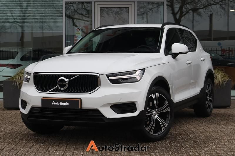 Occasion Volvo XC40 Momentum 129 PK (94 kW) 2021 Wit SUV