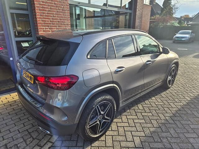 Occasion Mercedes GLA250 AMG line 163 PK (119 kW) 2023 Grijs (metallic) SUV