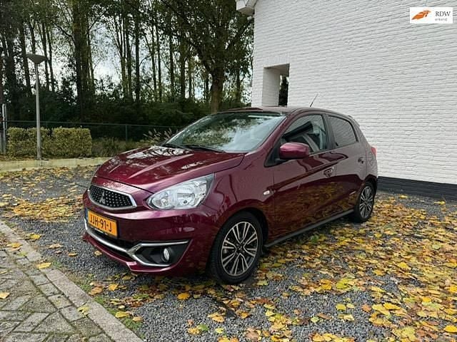 Rood Gebruikt 2018 Mitsubishi Space Star Instyle Hatchback | € 11.500 (Super prijs) - Afbeelding 1/4