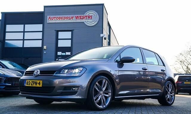 Grijs Occasion 2013 VW Golf VII Highline Hatchback | € 7.750 (Goede deal) - Afbeelding 1/4
