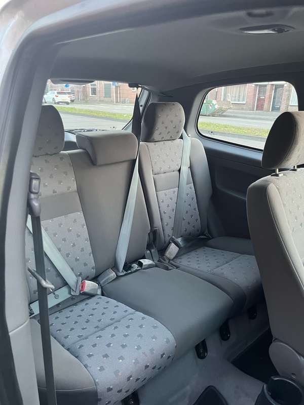 Grijs Gebruikt 2003 Hyundai Getz GLS Hatchback | € 1.900 (Goede deal) - Afbeelding 1/4