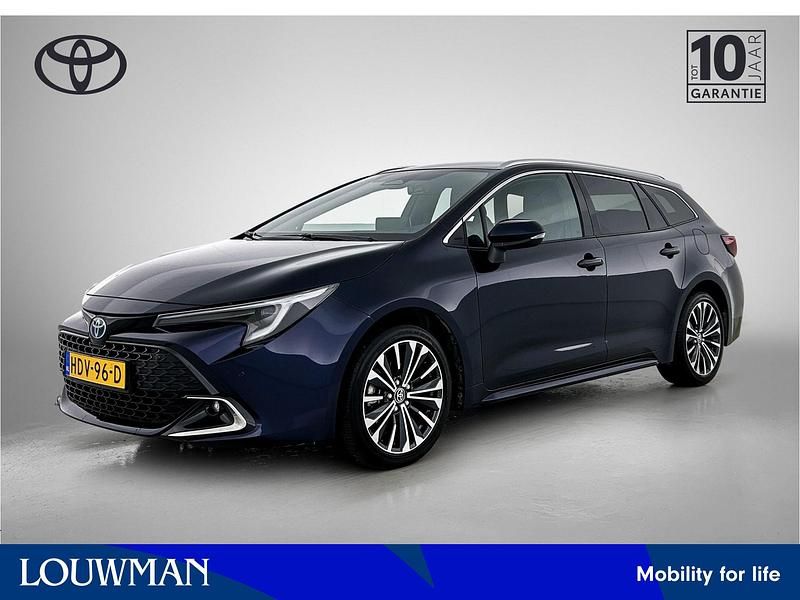 Blauw Gebruikt 2025 Toyota Corolla Hybrid Stationwagen | € 33.950 (Eerlijke prijs) - Afbeelding 1/4