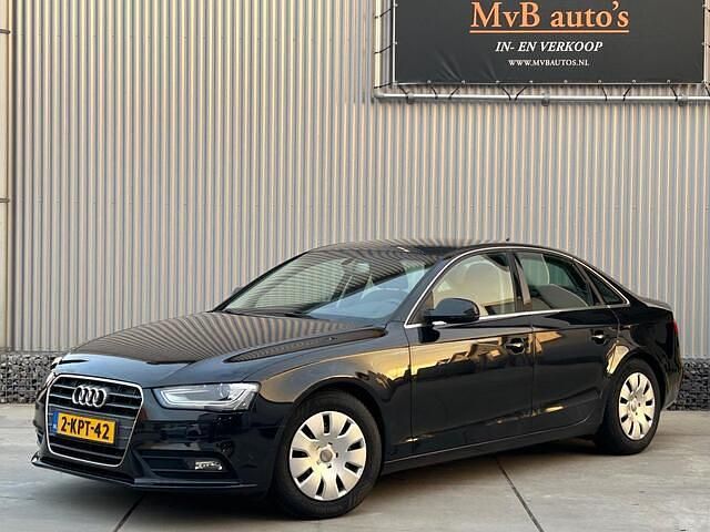 Zwart Gebruikt 2013 Audi A4 Sedan | € 8.950 (Eerlijke prijs) - Afbeelding 1/4