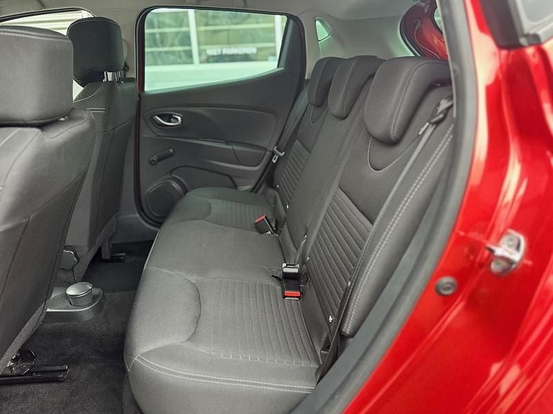 Occasion Renault Clio V LIMITED 2026 Rood Hatchback