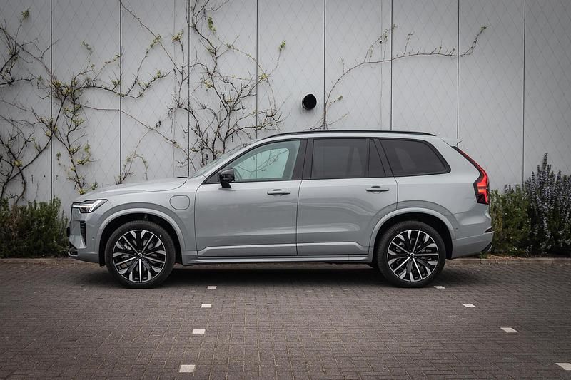 Occasion Volvo XC90 Plus 456 PK (335 kW) 2024 Grijs SUV