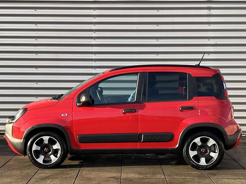 Occasion Fiat Panda Cross Cross 69 PK (50 kW) 2020 Rood Hatchback