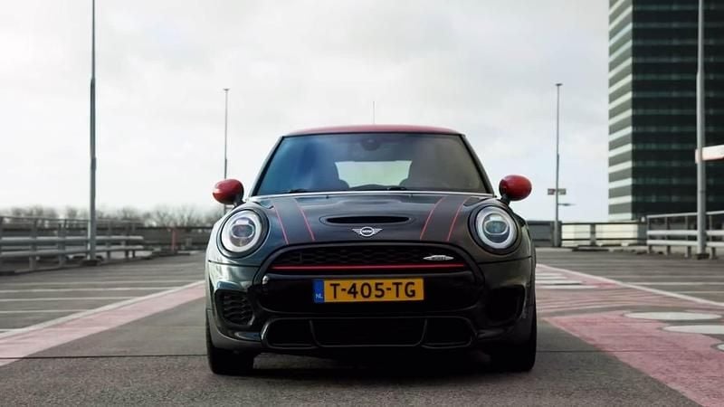 Groen Gebruikt 2018 Mini John Cooper Works Hatchback | € 20.900 (Goede deal) - Afbeelding 1/4