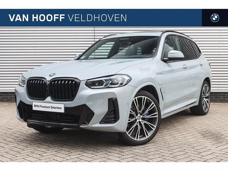 M brooklyn grau (grijs metallic) Gebruikt 2024 BMW X3 Comfort Edition SUV | € 69.950 (Duur) - Afbeelding 1/4