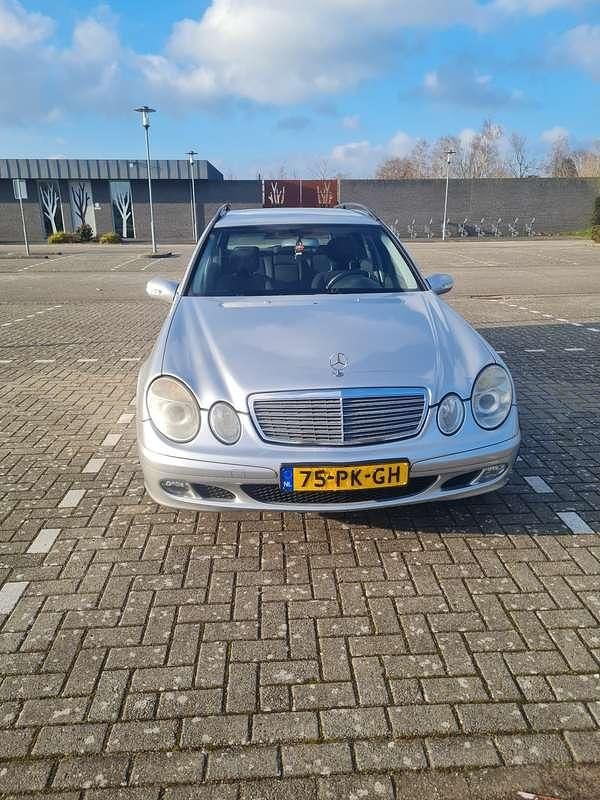 Gebruikt 2004 Mercedes E200 Classic Stationwagen | € 2.100 (Eerlijke prijs) - Afbeelding 1/4
