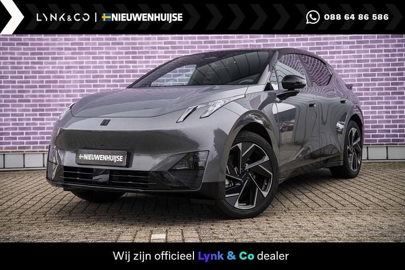 Grijs Gebruikt 2025 Lynk & Co 02 SUV | € 36.899 - Afbeelding 1/4