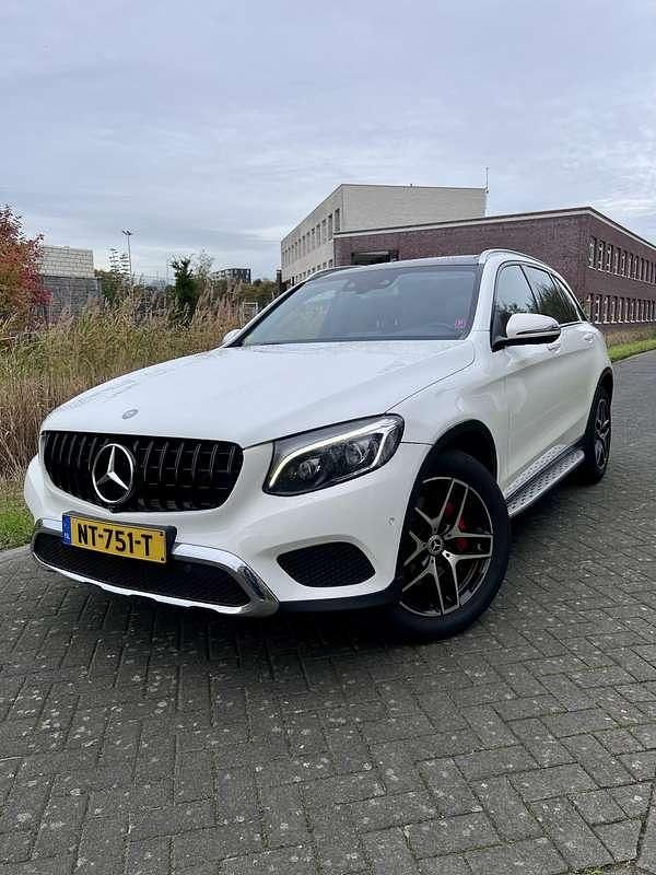 Wit Gebruikt 2016 Mercedes GLC220 Prestige Stationwagen | € 16.950 - Afbeelding 1/4