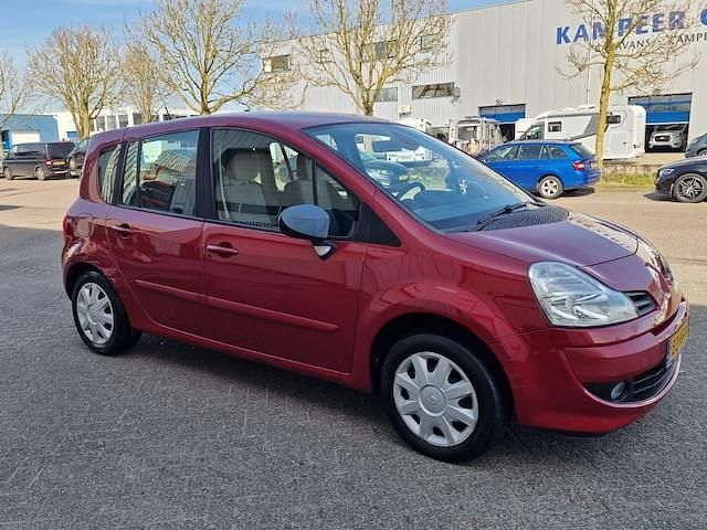 Occasion Renault Grand Modus 2008 Rood (metallic) MPV