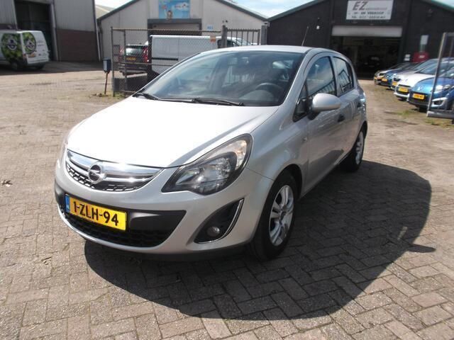 Zilver Gebruikt 2014 Opel Corsa Cosmo Hatchback | € 5.950 (Eerlijke prijs) - Afbeelding 1/4