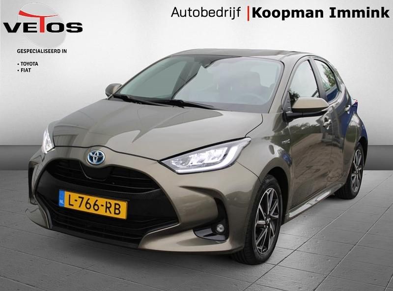 Groen Gebruikt 2021 Toyota Yaris Hatchback | € 20.445 (Eerlijke prijs) - Afbeelding 1/4