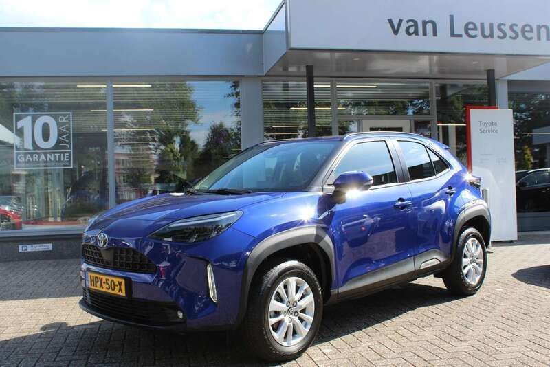 , metallic lak Gebruikt 2024 Toyota Yaris Cross Business Edition SUV | € 28.790 (Eerlijke prijs) - Afbeelding 1/4