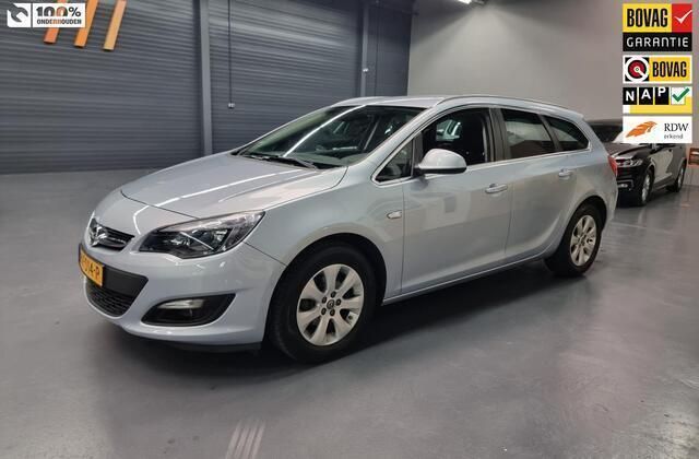 Grijs Gebruikt 2015 Opel Astra Stationwagen | € 8.750 (Eerlijke prijs) - Afbeelding 1/4