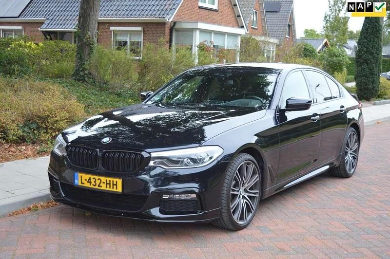 Zwart Gebruikt 2017 BMW 530 Executive Sedan | € 19.995 (Eerlijke prijs) - Afbeelding 1/4