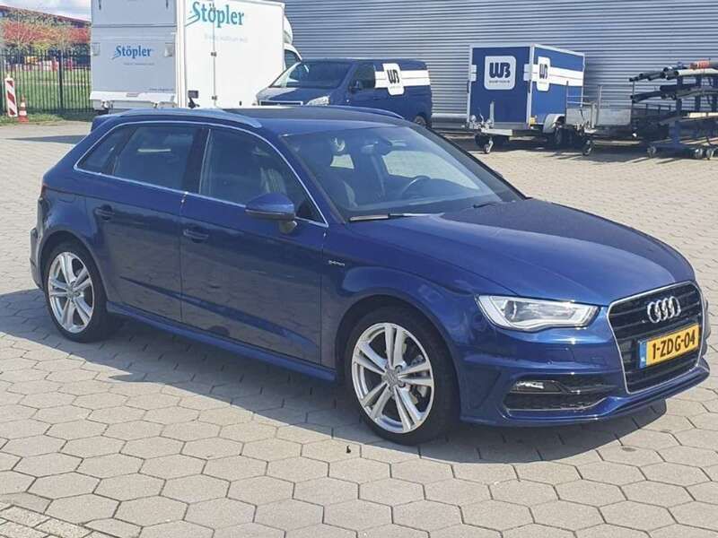 Blauw Gebruikt 2015 Audi A3 S-Line Hatchback | € 12.990 (Eerlijke prijs) - Afbeelding 1/4