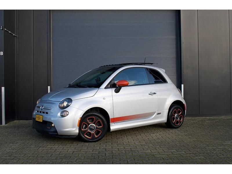 Grijs (metallic) Occasion 2014 Fiat 500e Hatchback | € 6.150 (Eerlijke prijs) - Afbeelding 1/4