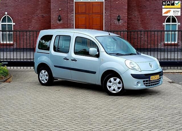 Grijs Gebruikt 2008 Renault Kangoo Expression MPV | € 5.499 (Eerlijke prijs) - Afbeelding 1/4