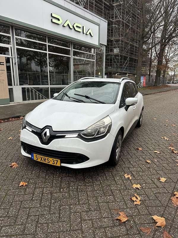 Wit Gebruikt 2014 Renault Clio GrandTour Expression Stationwagen | € 3.750 (Eerlijke prijs) - Afbeelding 1/4