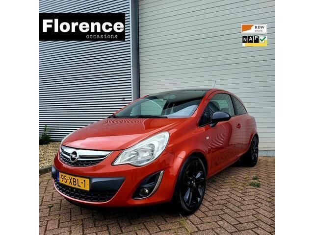 Rood Gebruikt 2012 Opel Corsa Cosmo Hatchback | € 3.995 (Eerlijke prijs) - Afbeelding 1/4
