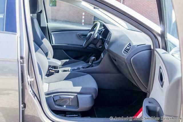 Occasion Seat Leon Style 116 PK (85 kW) 2017 Grijs Hatchback