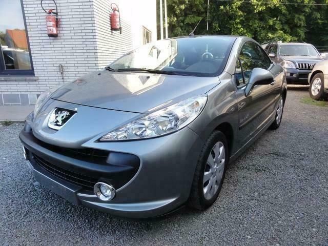 Grijs Gebruikt 2009 Peugeot 207 CC Cabriolet | € 3.900 - Afbeelding 1/4