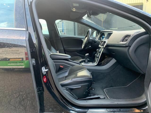 Occasion Volvo V40 Business Edition 120 PK (88 kW) 2015 Zwart Stationwagen