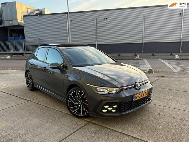 Grijs Gebruikt 2021 VW Golf VIII GTI Hatchback | € 26.950 (Goede deal) - Afbeelding 1/4