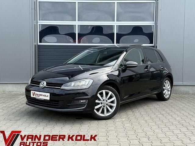 Zwart Gebruikt 2014 VW Golf VII Highline Hatchback | € 12.885 (Eerlijke prijs) - Afbeelding 1/4