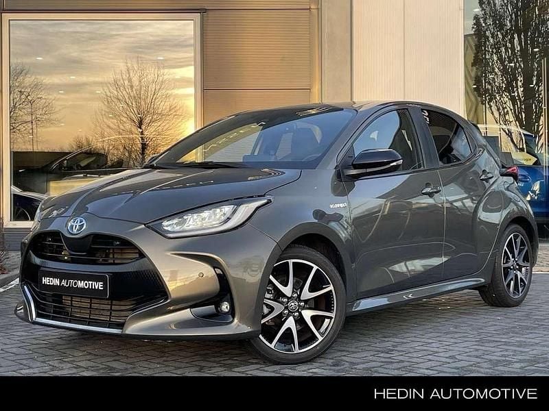 Occasion Toyota Yaris Hybrid Executive 116 PK (85 kW) 2021 Bruin Hatchback