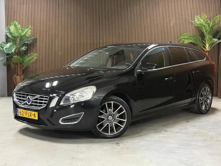 Zwart Occasion 2011 Volvo V60 Stationwagen | € 7.250 (Goede deal) - Afbeelding 1/4