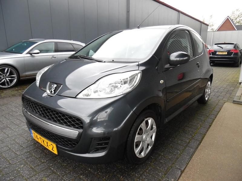 Grijs Gebruikt 2012 Peugeot 107 Hatchback | € 3.250 (Eerlijke prijs) - Afbeelding 1/4
