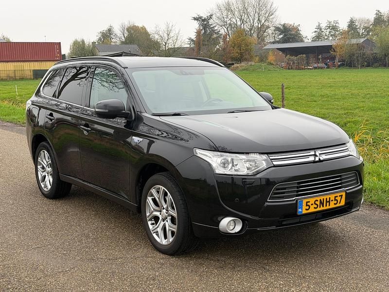 Occasion Mitsubishi Outlander Instyle 121 PK (88 kW) 2013 Zwart SUV